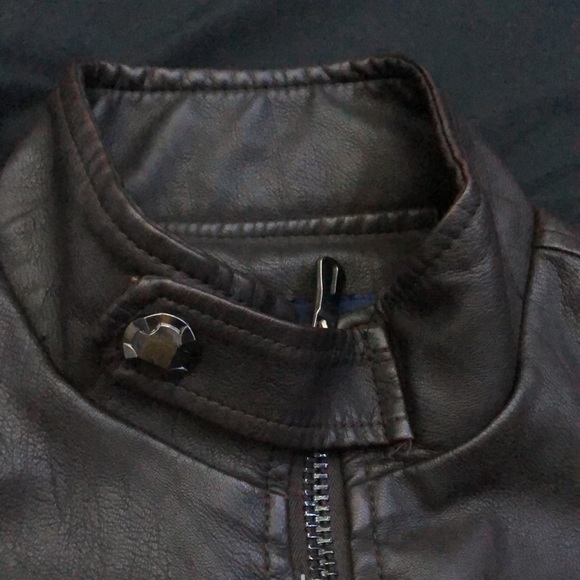 Inside pocket kinda soft inside - Picture 2 of 6